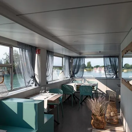 Chalet Marina Houseboat 2 Pax